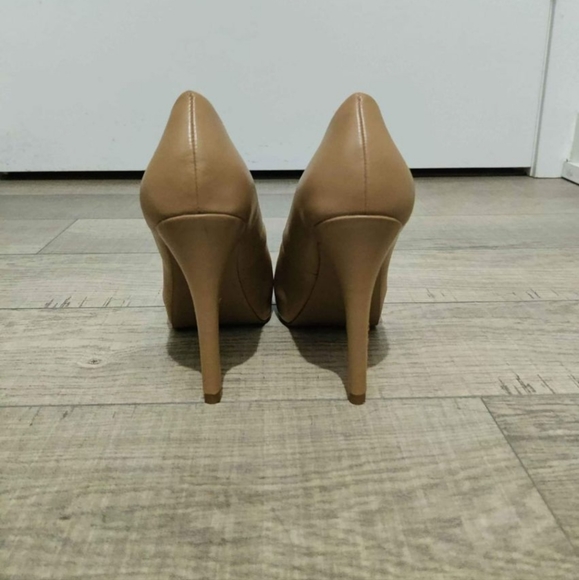 Guess Heels - Picture 5 of 5